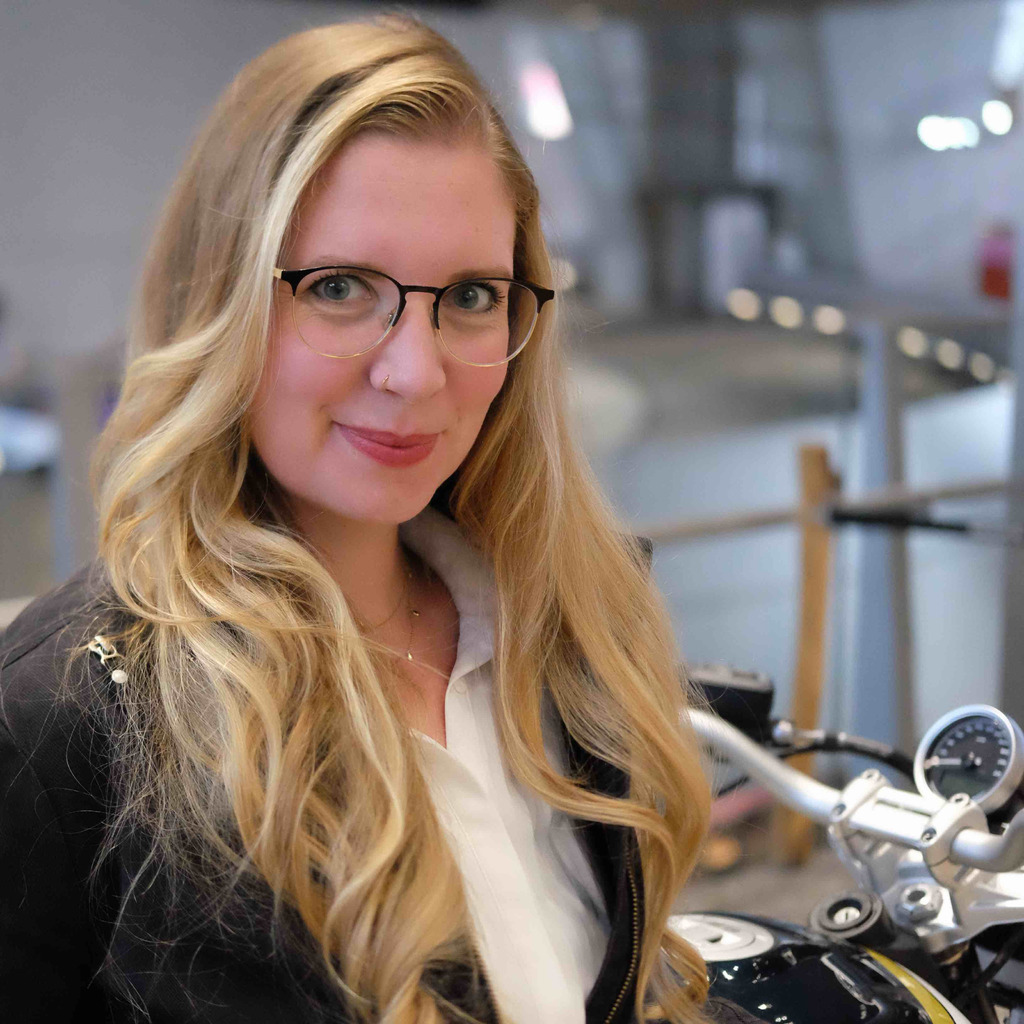 Carina Höfler Product Manager BMW Group XING