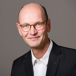 Dr. Bernhard Forth