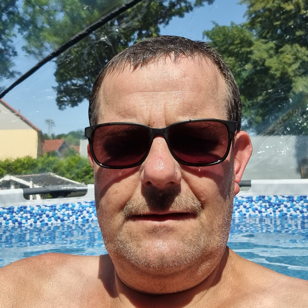 René Wolf Lagerist Staplerfahrer De Laval XING