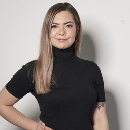 Melike Özer