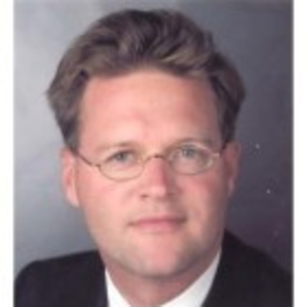 Jörg Ahrens Global Head of Key Case Management (LT) AGCS XING