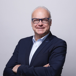 Dr. Thomas Hengsteler