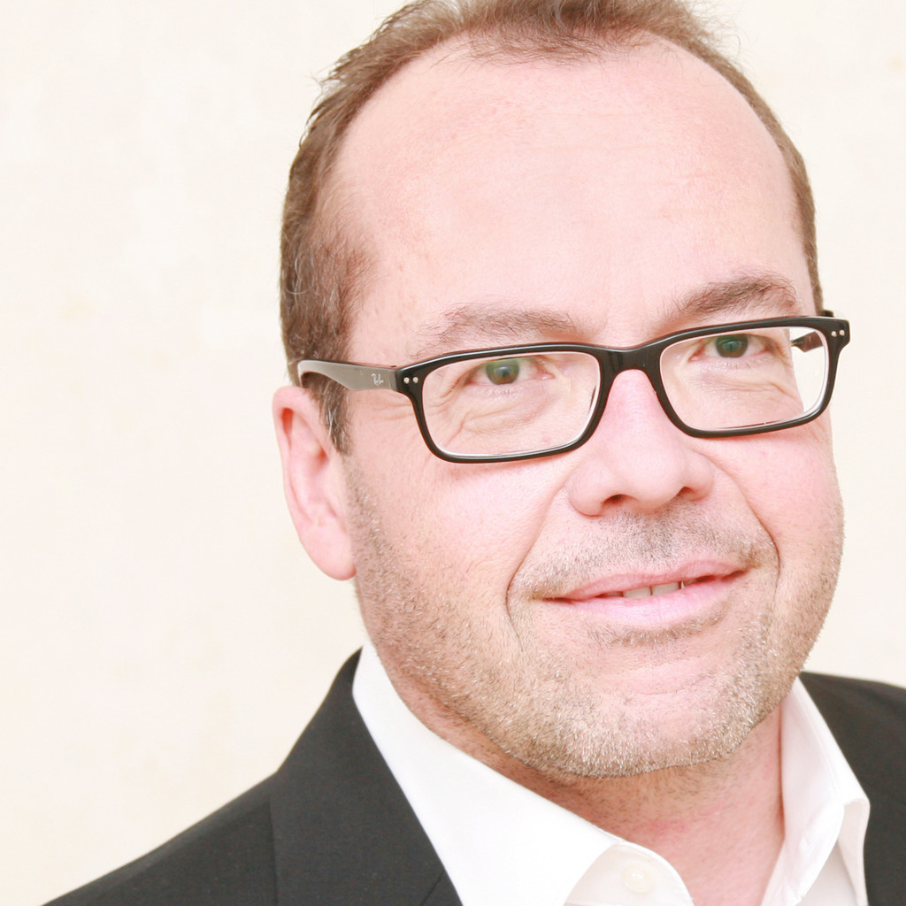 Stefan Hauck Stabstelle Geschäftsentwicklung & Vertrieb Walter