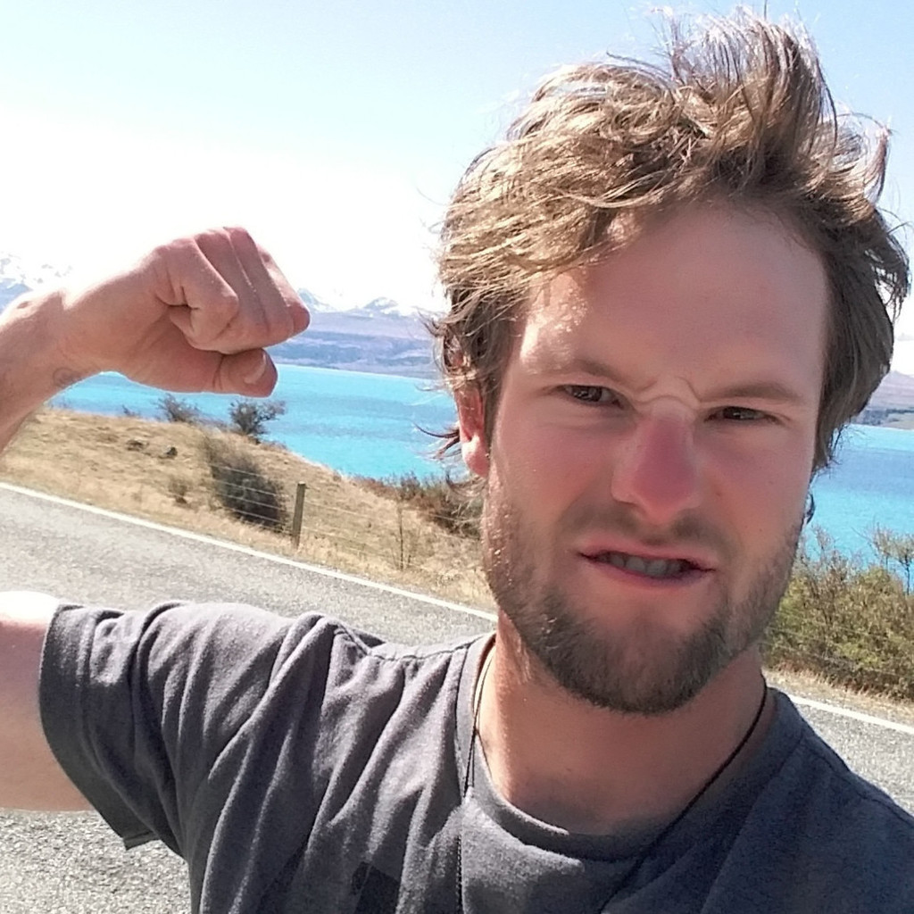 Kevin Mann Pistenfahrzeugfahrer Aletsch Arena XING