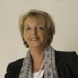 Elke vor dem Esche