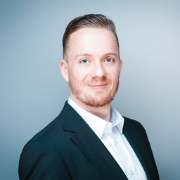 Dr. Helge Backhaus