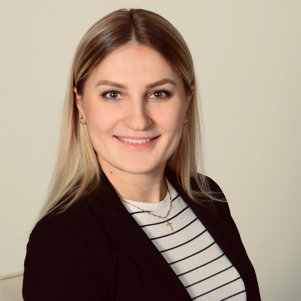 Adelina Klyuchnikova Assistenz der Geschäftsführung VESTIMM XING