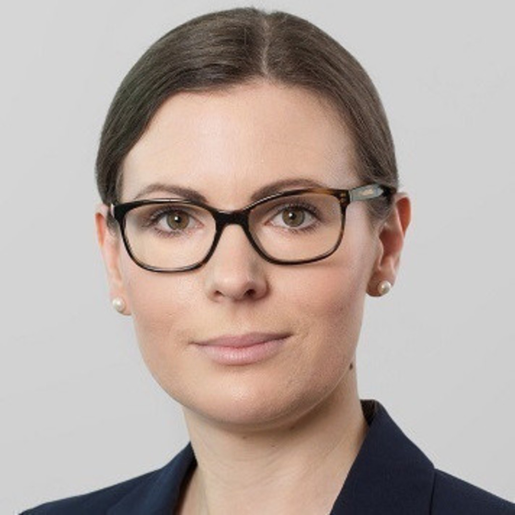 Michaela Zittlau Senior Legal Counsel Deutsche Bank AG XING