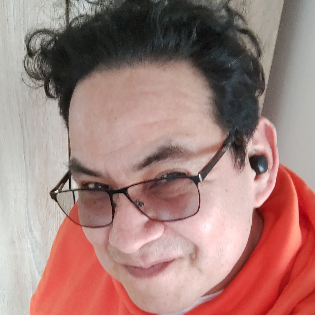 ricardo-bravo-lagermitarbeiter-amazon-xing