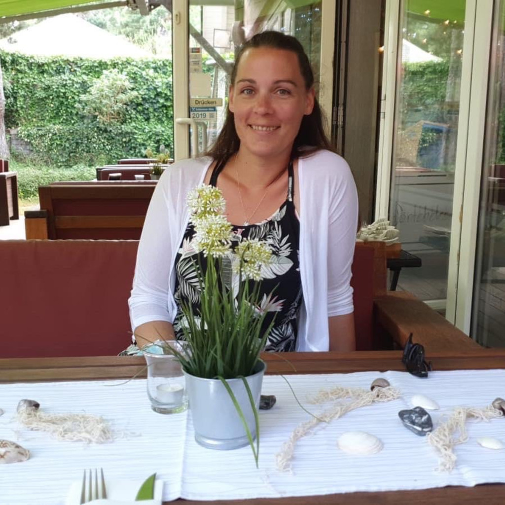 Sarah Kacprzyk Customer Relation Teammanager IKEA Deutschland XING