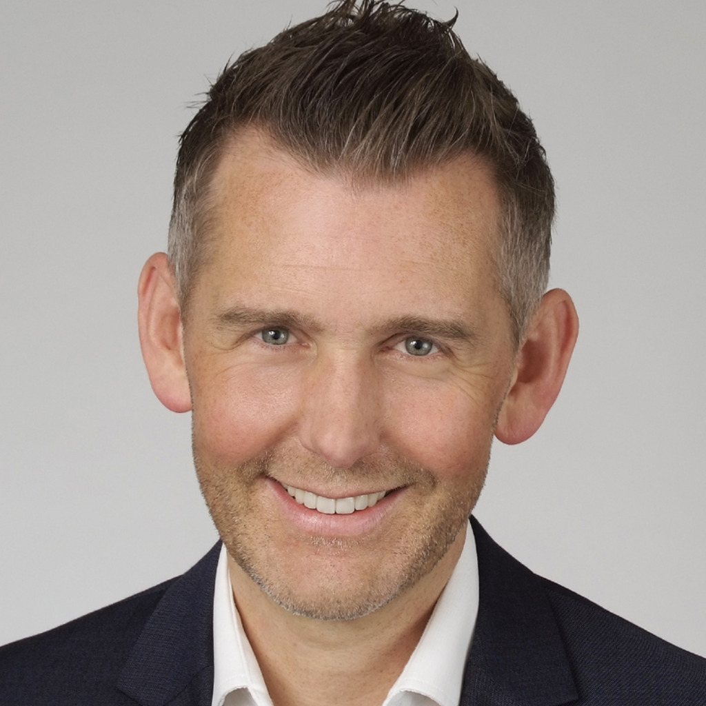 Frank Metz Director MEDION AG A Lenovo Company XING