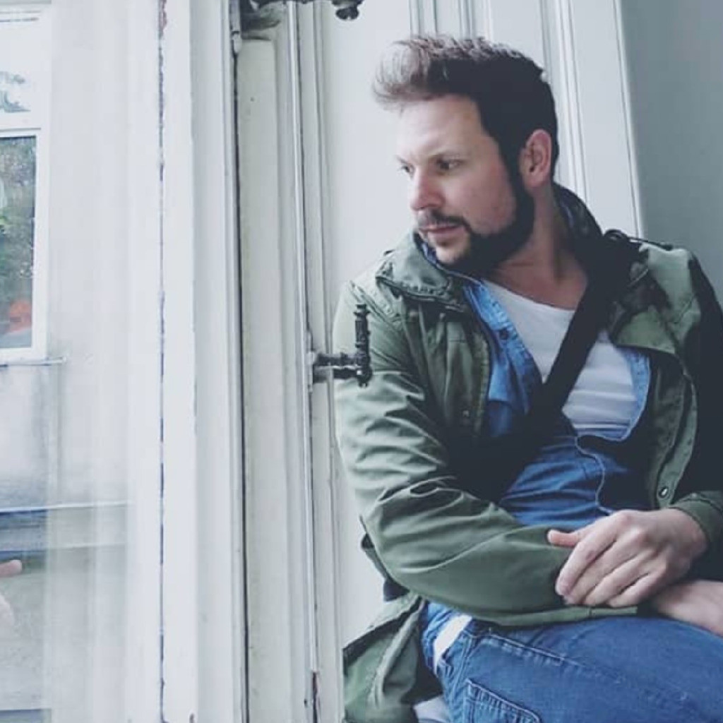 Samuel Fischer Corporate Image & Social Media Consultant COMbridge