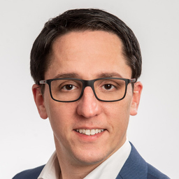 Dominik Multhaupt