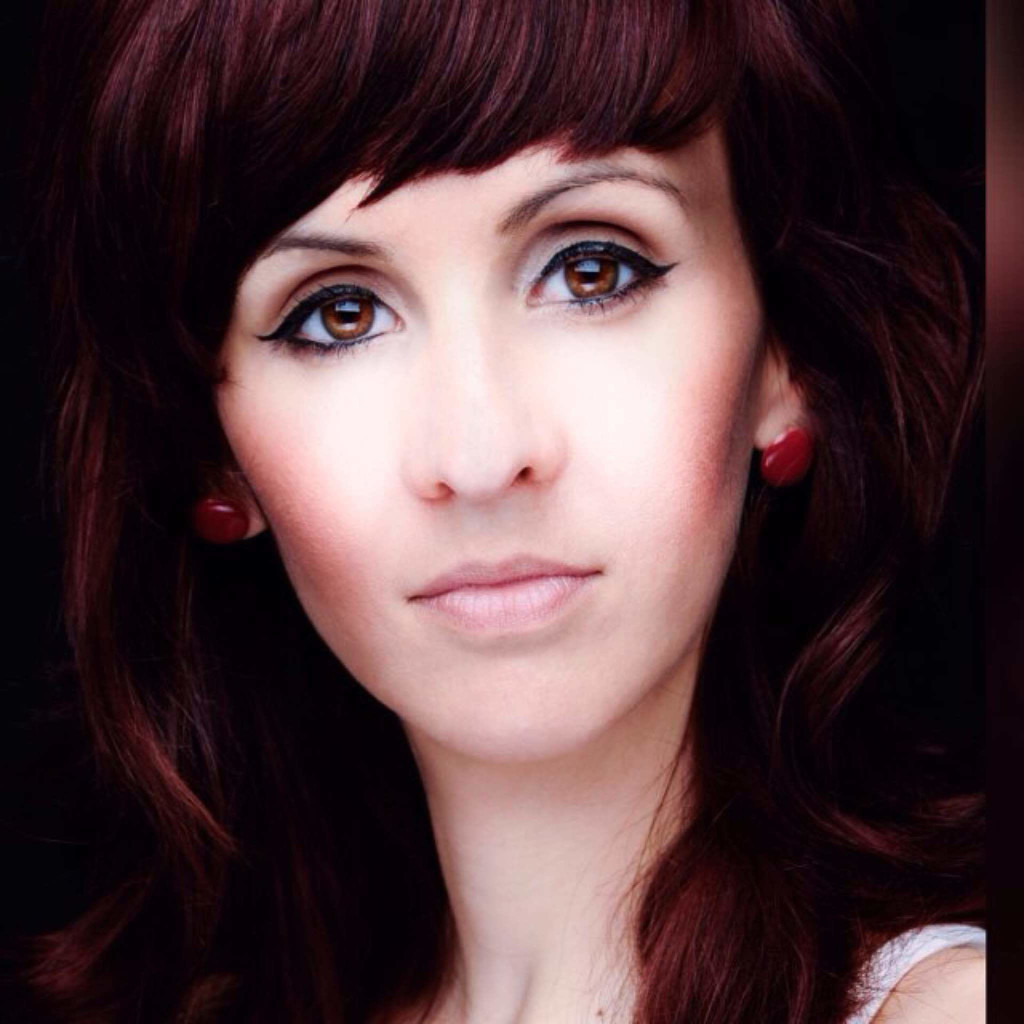 Carolin Simon Arbeitsgruppenleiterin Organik + stellv. Laborleiterin