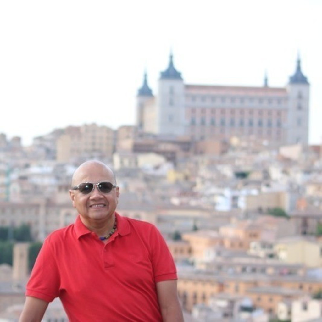 Prof. IVAN DARIO CAICEDO PEREZ - Director Manager - VANTRAVEL EUROPA | XING