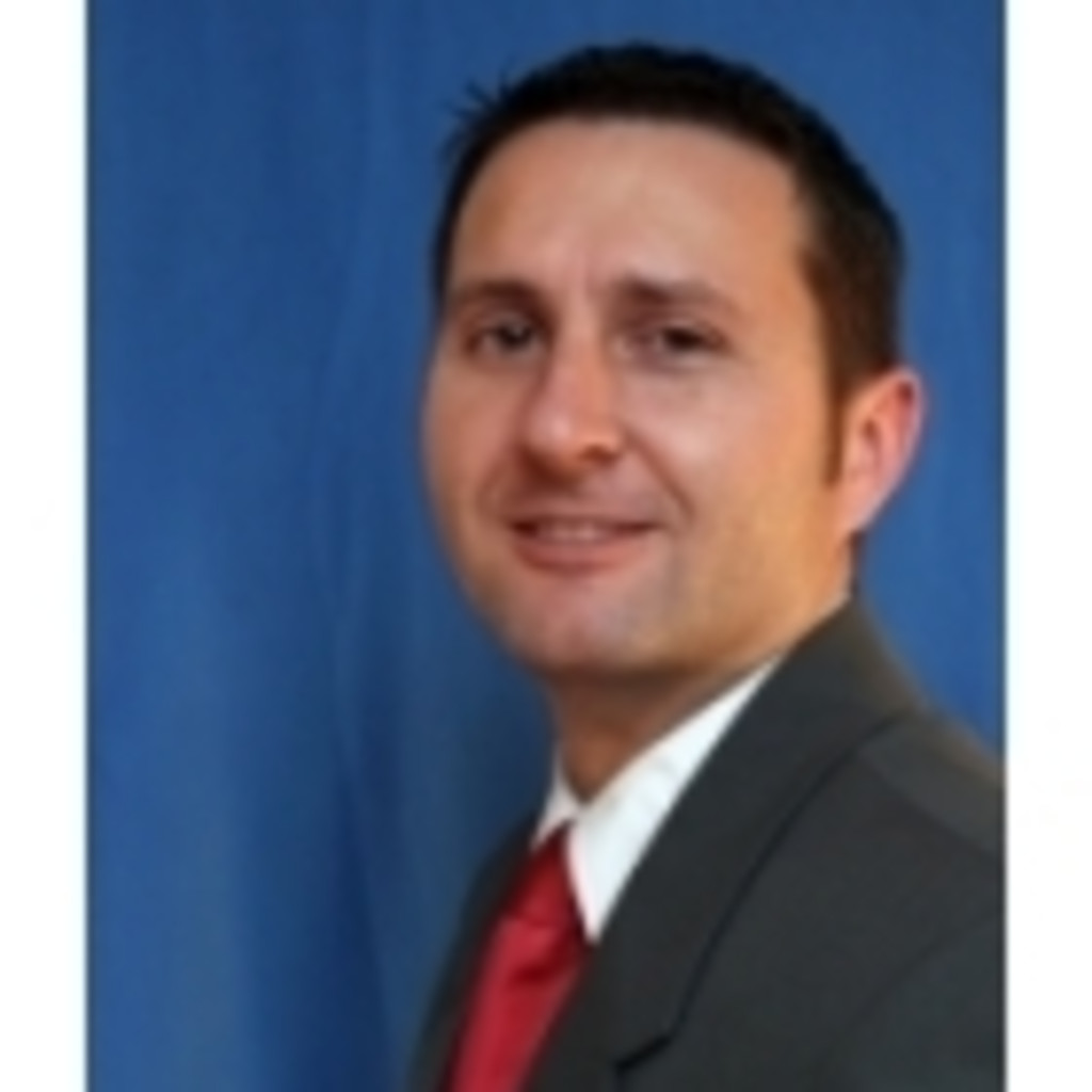 Ing. Thomas Hauser Prokurist, Head of Banking Products und Head of