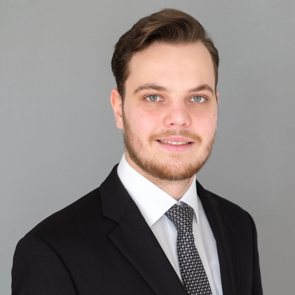 Pascal Lehmann Referent der Geschäftsführung Sana Herzchirurgie