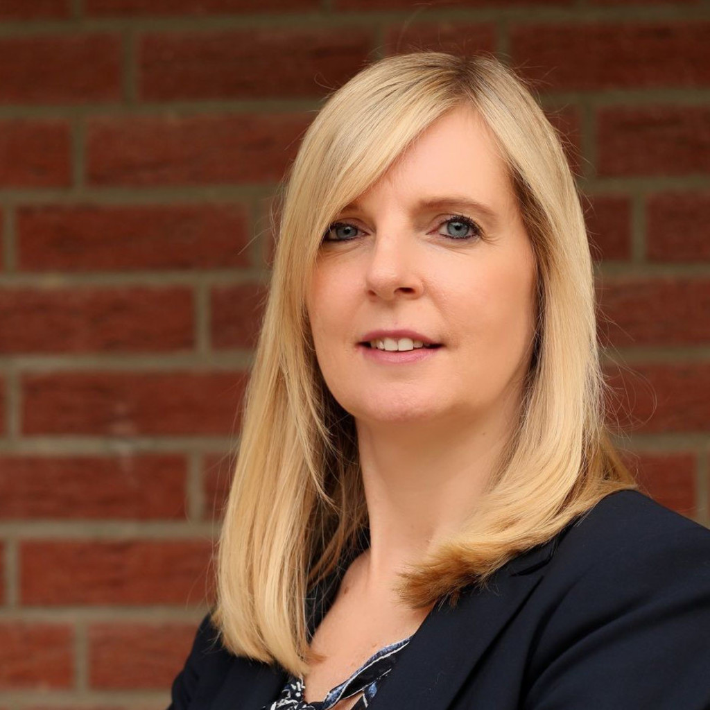 Steffi Apel Assistenz der Bereichsleitung IAV GmbH XING