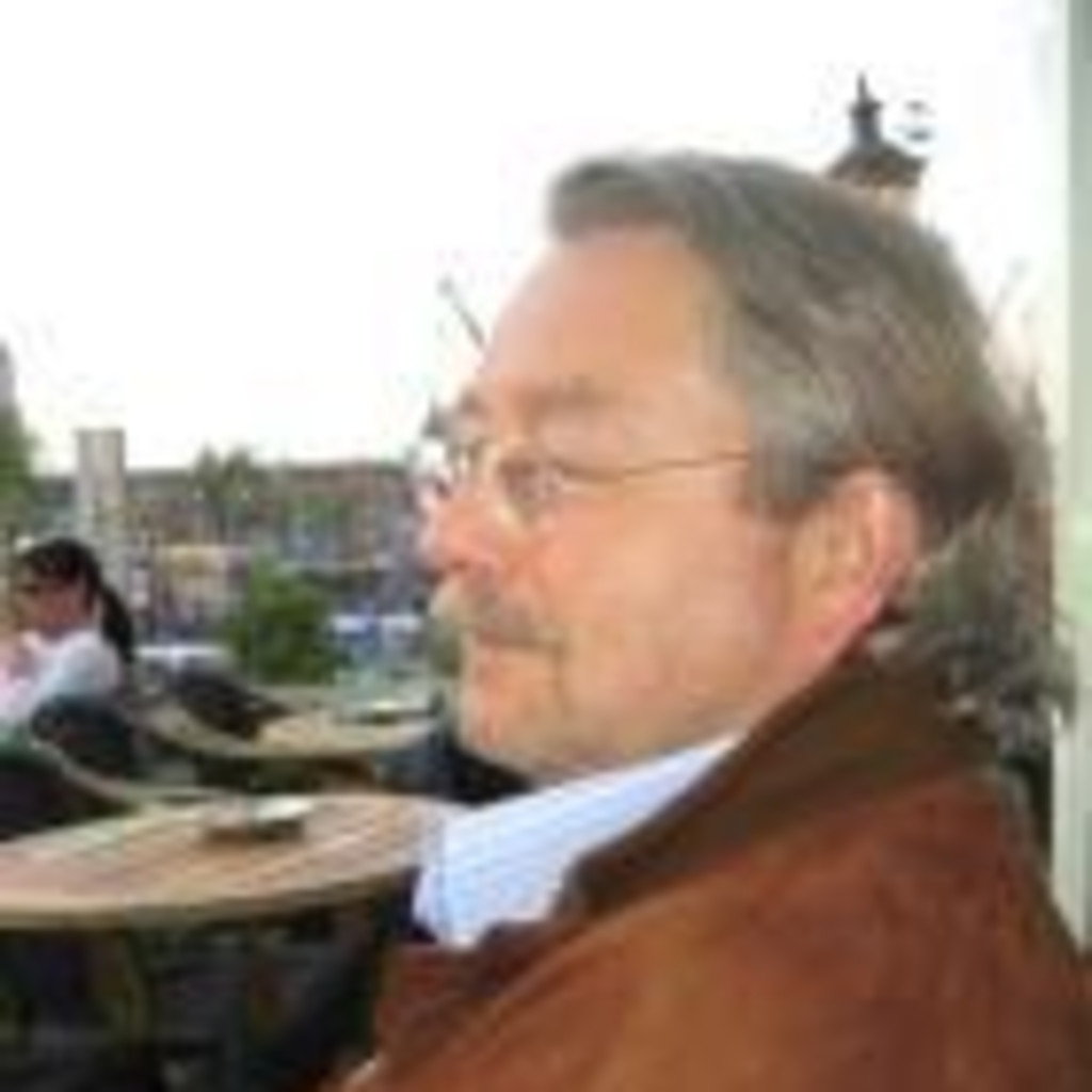 michael-henn-leiter-businessplan-controlling-reporting-eads