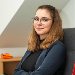Laura Schmidt