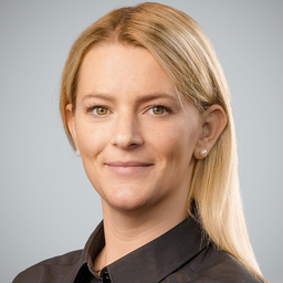 Julia Knuth