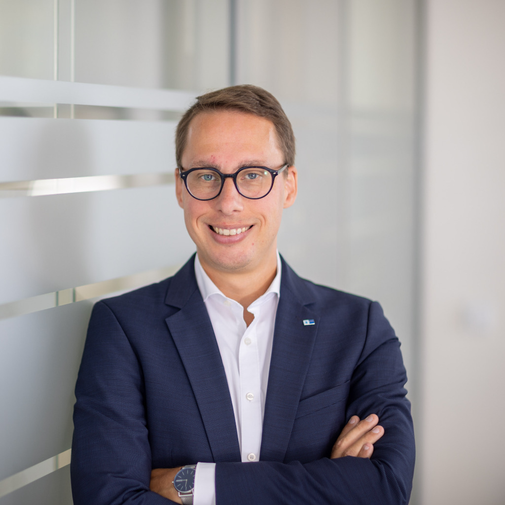 Tobias Siewert Teamleiter Standort und Politikberatung Industrie