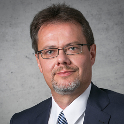 Dr. Tilmann Schuster