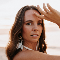 Nora Hallier