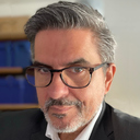 Dr. Manuel Zalles-Reiber
