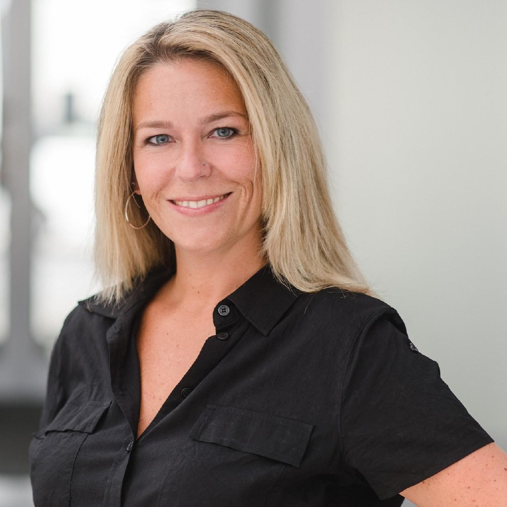 Silvia Pflügler Accountant Carrier Klimatechnik GmbH XING