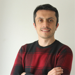 Dr. Daniel Castro