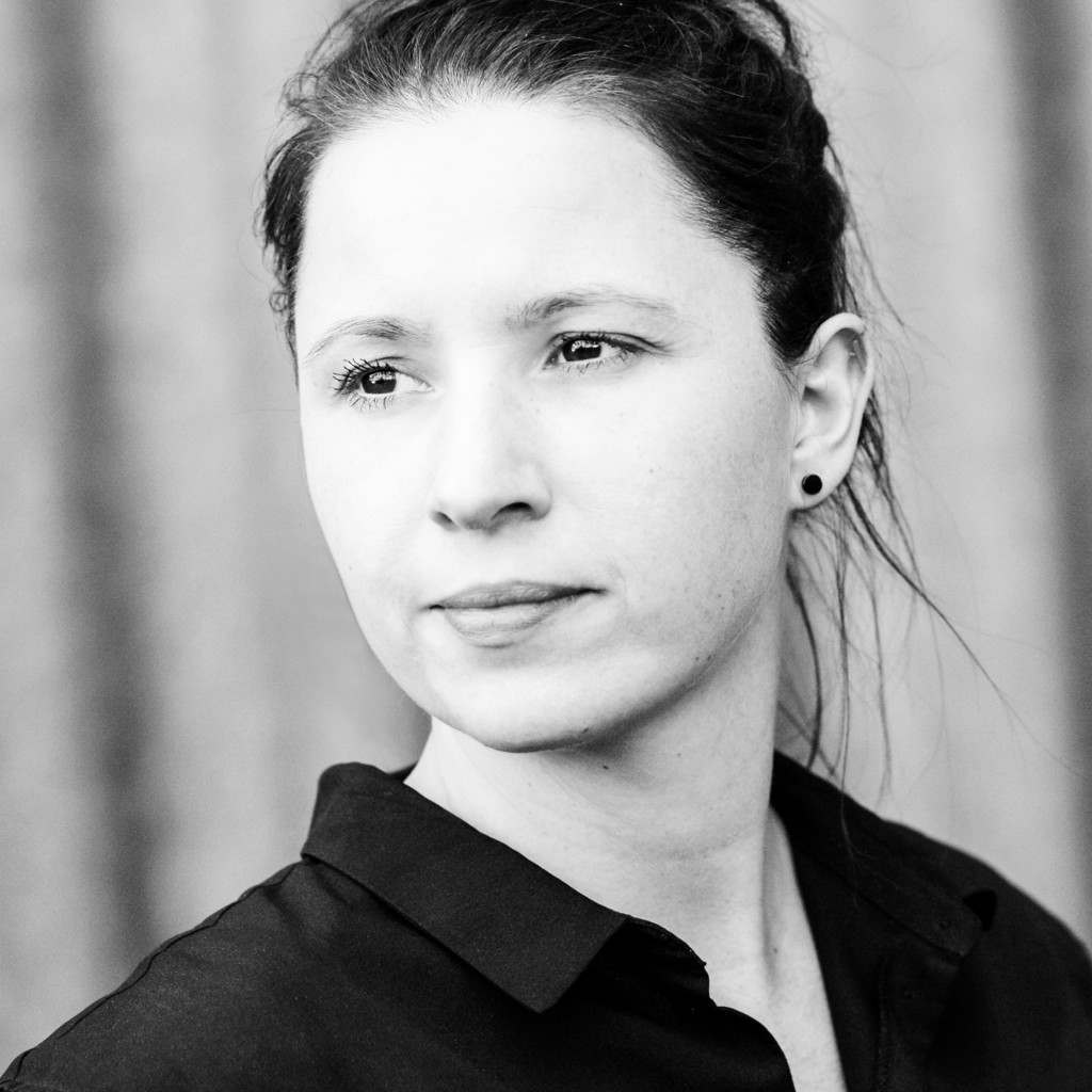 Katharina Schmidt Grafikdesignerin OUTFLUENCER XING