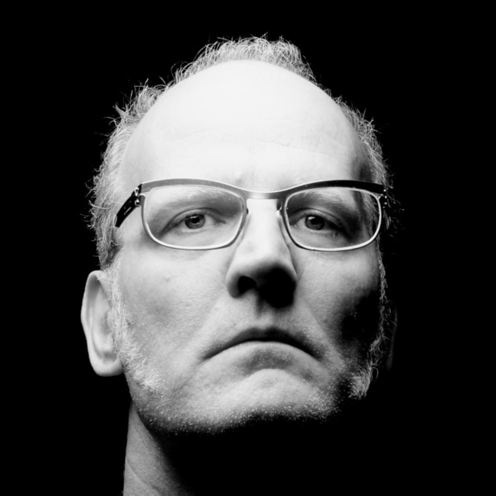 Martin Rumbolz - Fotograf - F O T O S H O P | XING