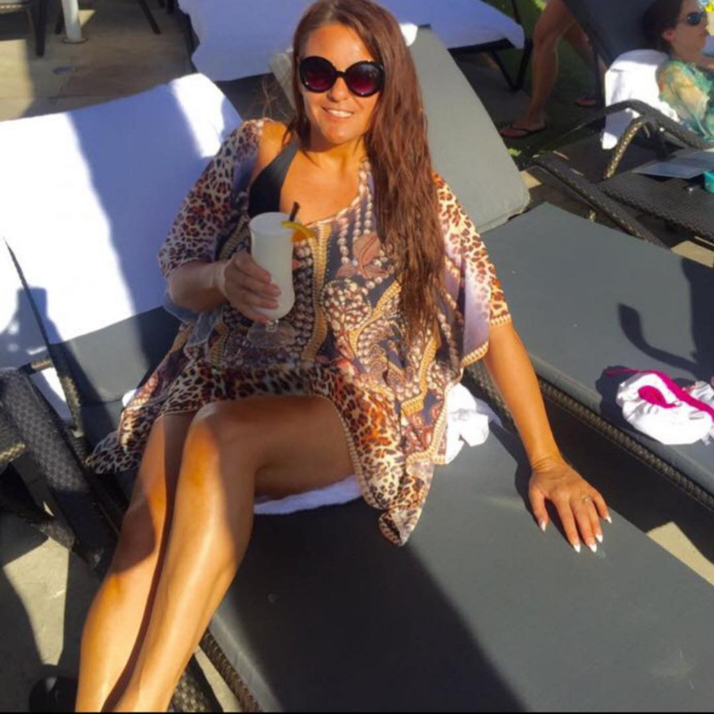 Dr. Amelia johnson Work in hospitals OTHERS MEDIA XING