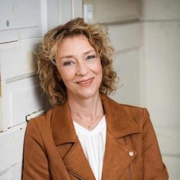 Inge Bastian