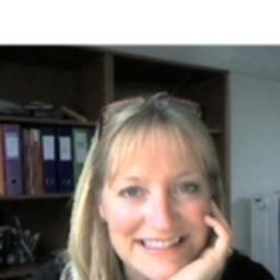 Dr. Dr Nikki Huyer