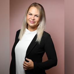 Stefanie Hujer