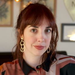 Iris Caro Chavalera