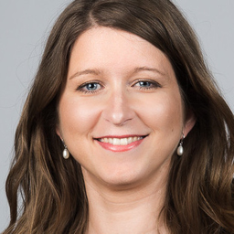 Simone Kuhn