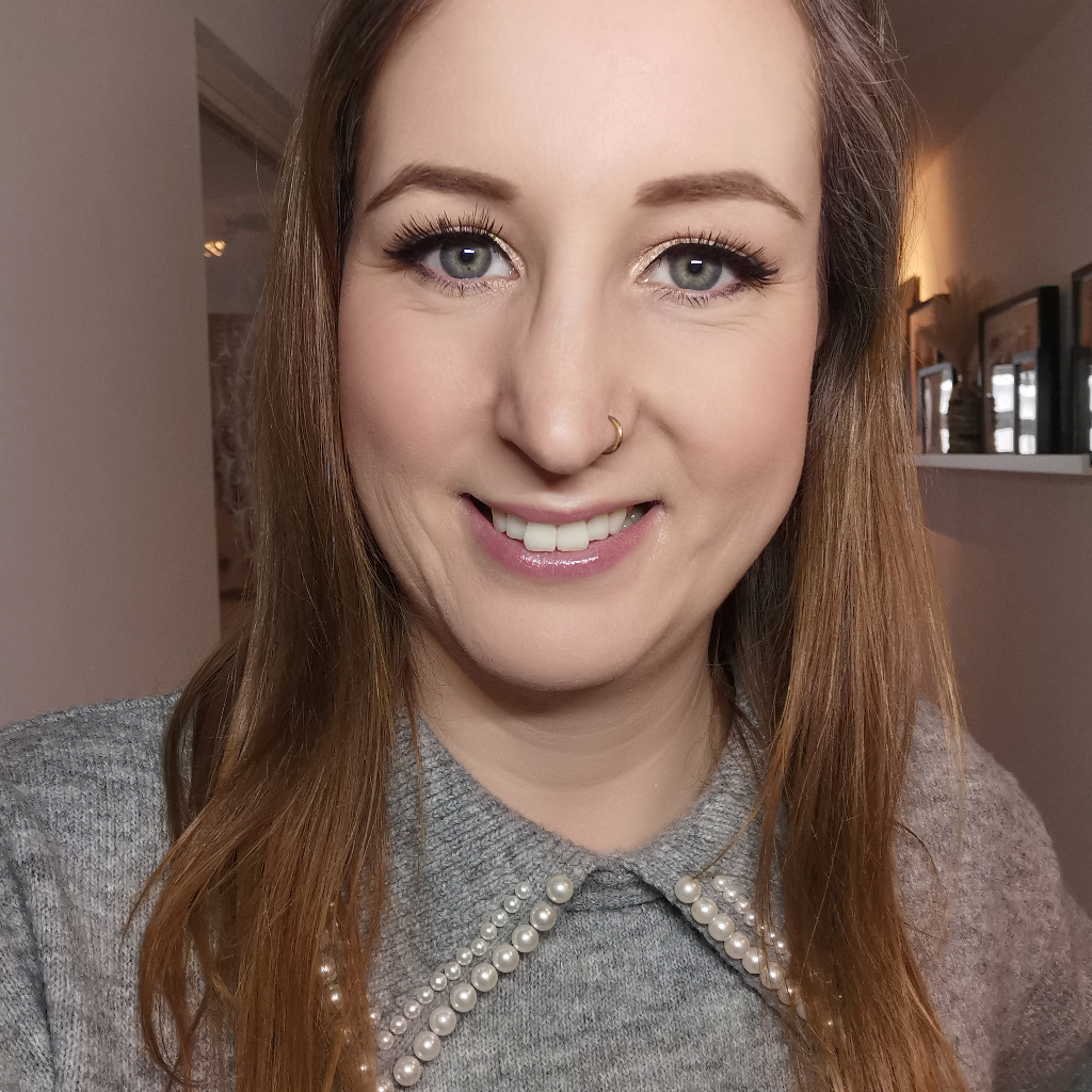 Janine Sellemann Dozentin/ Ausbilderin WBS Training AG XING
