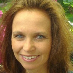 Profilbild Claudia Bujtas