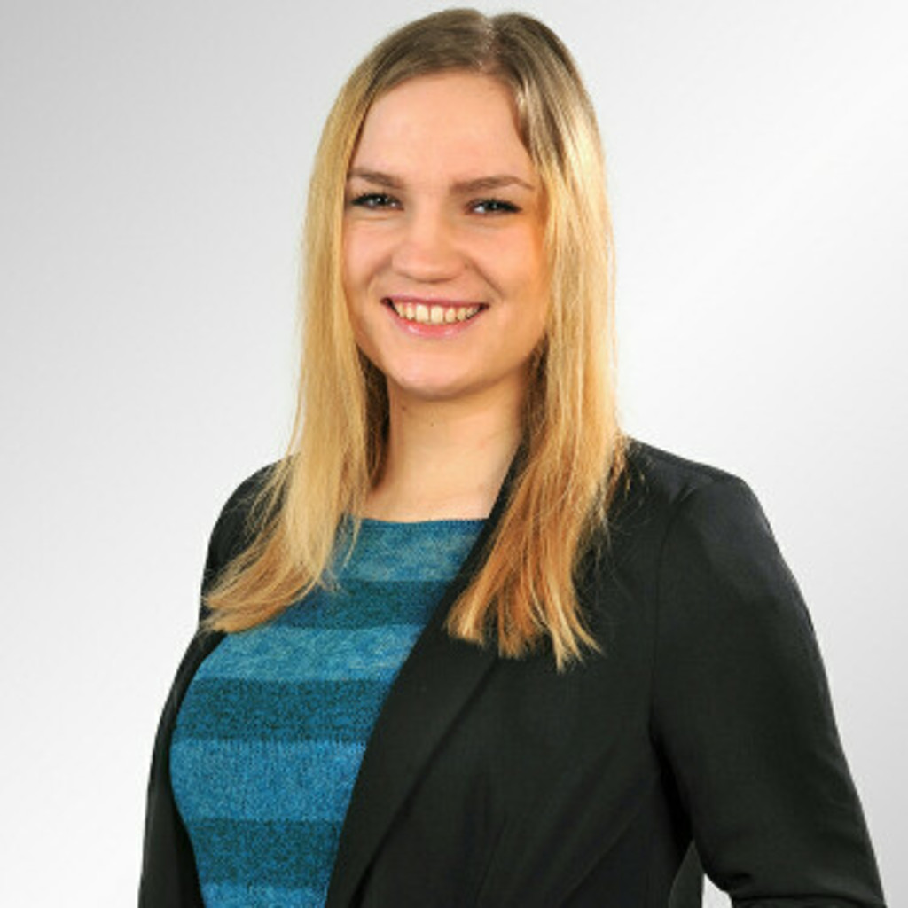 Elisa Senz Studentische Mitarbeiterin Universal Music GmbH. XING