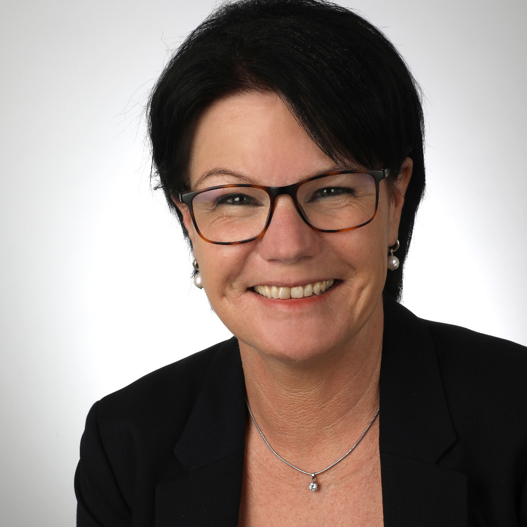 Renate Bütler Leiterin Verkauf AZ Immobilien und Verwaltungen GmbH