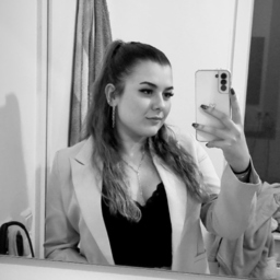 Nina Frieß