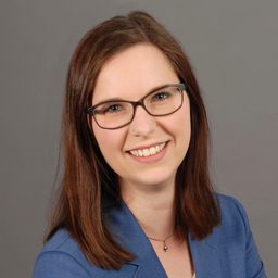 Dr. Theresia Raum