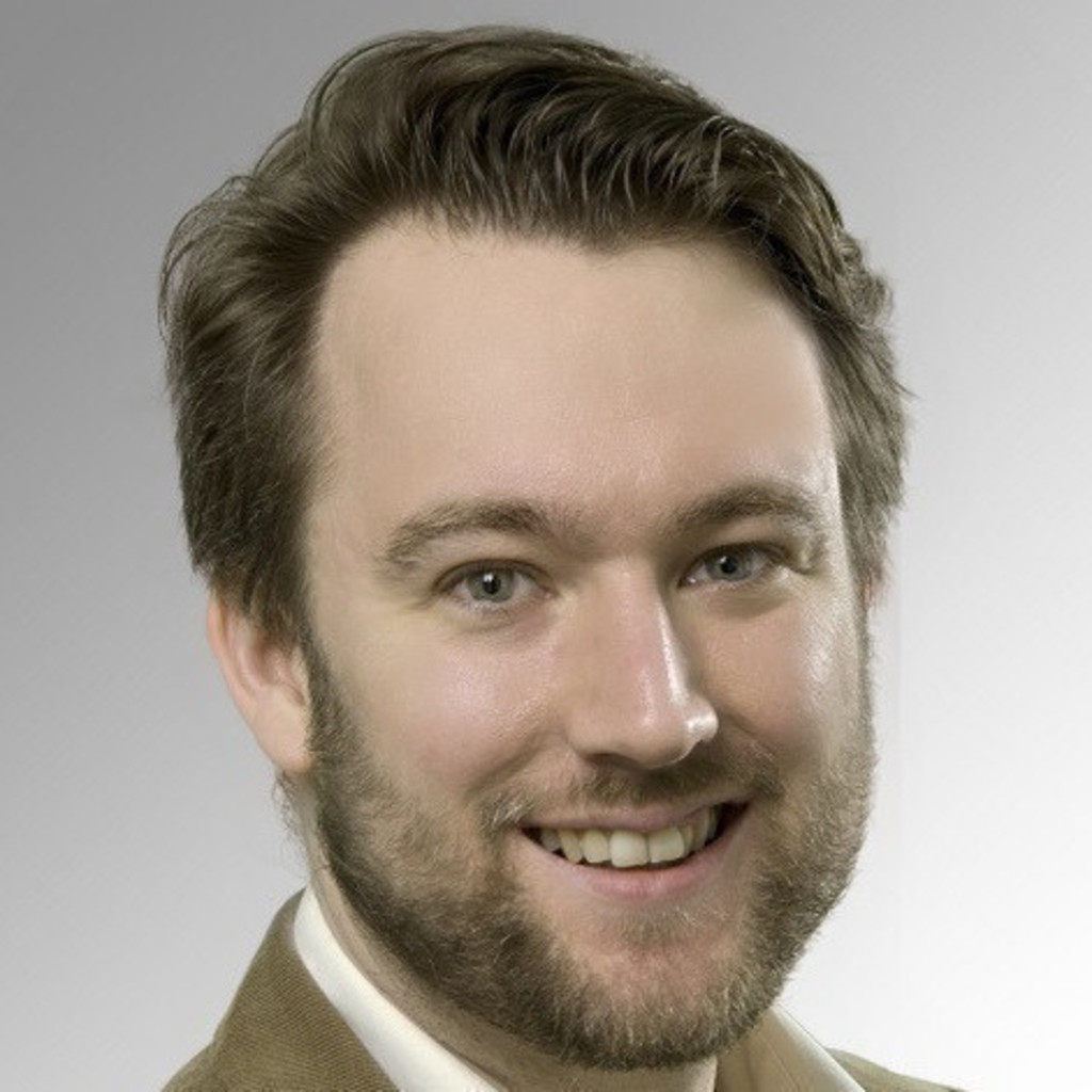 Dennis Blümer Head of Software Engineering valantic CEC Deutschland