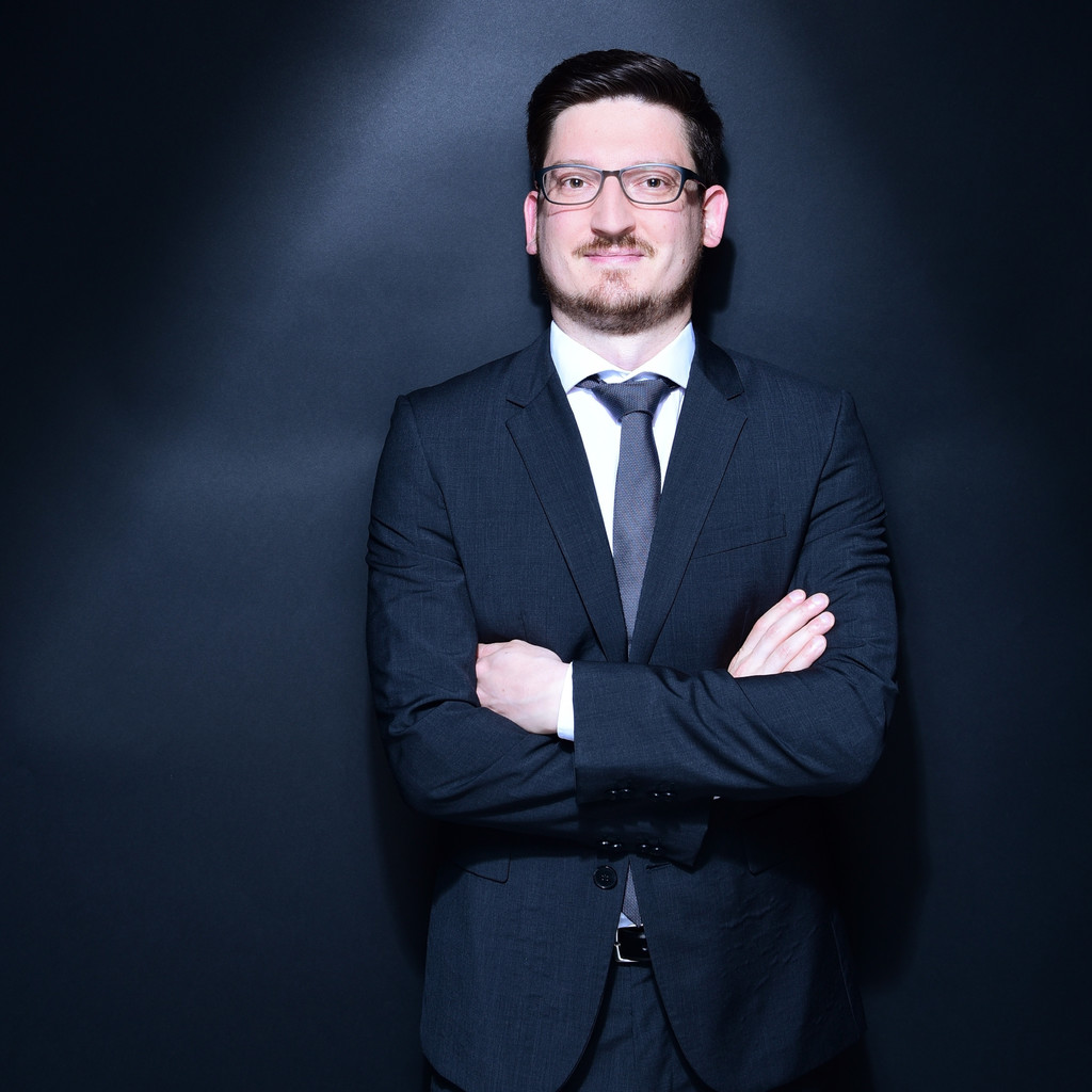 Tim Schneider Legal Counsel Recare GmbH XING