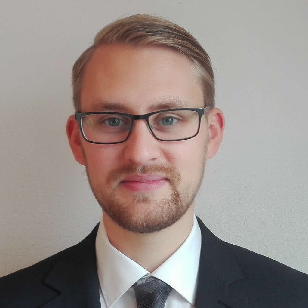 Roland Grimm Entwicklung und Management im Maschinen und