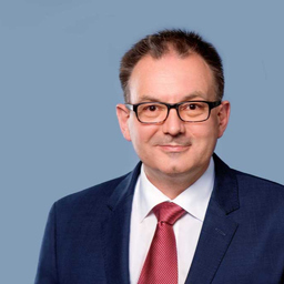 Dr. Tobias Robischon