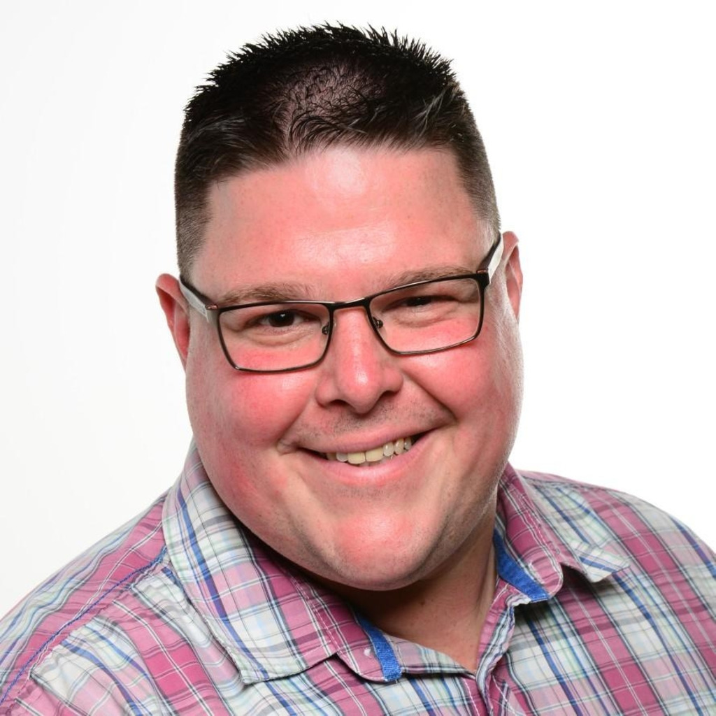 Tim Hamacher Senior Project Manager Implementation Business Unit Consumer Products Fiege Tim Hamacher Senior Project Manager Implementation Business Unit Consumer Products Fiege